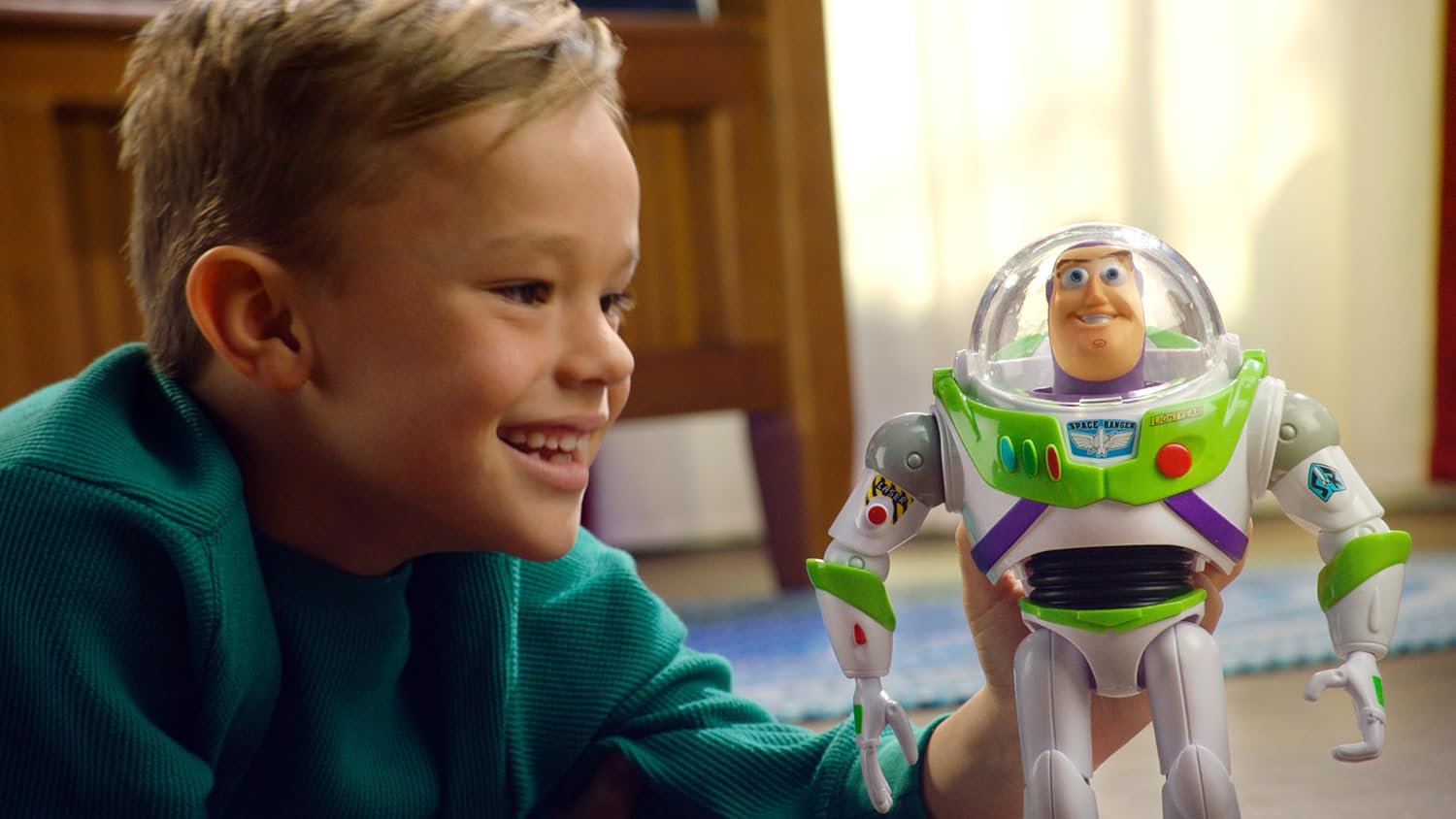 Disney Pixar Toy Story 4 Buzz Lightyear Talking Light-Up Figure