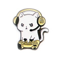 Cute Gaming Cat Lapel Pin – Gift for Gamers and Feline Fans
