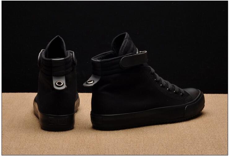 Fashion New Mens Light Breathable Canvas Casual Black White  High Top Solid Color Sneakers Shoes Vulcanized Mens Sports Walking Jogging Non Slip Athletic Sneakers